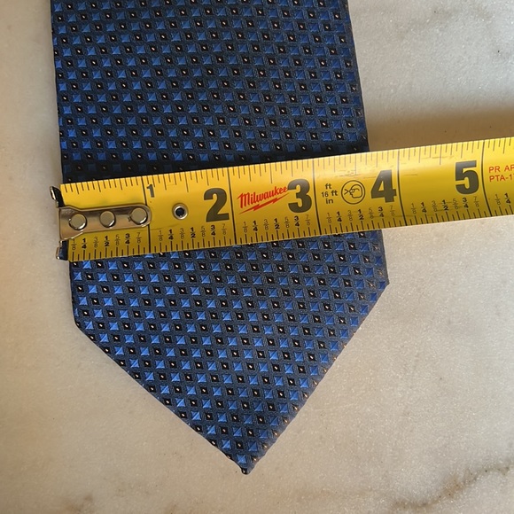 Gucci Silk Tie - Picture 13 of 16